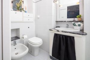 Spazioso bilocale LUMINOSO, CENTRALE a due passi dalla STAZIONE