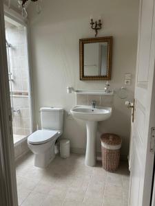 B&B / Chambres d'hotes Chateau de Fontenaille : photos des chambres