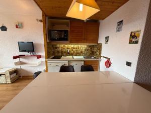 Studio-cabine 1 étoile aux Saisies, 4 personnes, balcon sud - FR-1-293-157