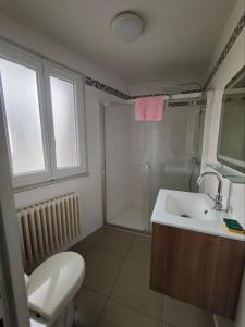 Bristol Manor N20 terrasse cuisine et chambre