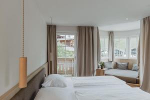 Double Room with Panoramic View room in Hotel Bergzeit