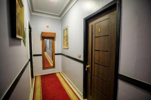 Casa del Latino Pyramids Inn