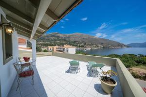 MAKIS VILLAGE-APARTMENTS