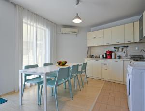 Via Sunride 2 - Maisonette Apartment by the sea