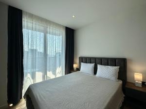 Закаты и море, уютная квартира с бассейном