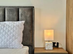 Закаты и море, уютная квартира с бассейном