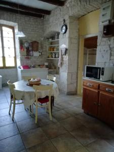 Maisons de vacances Maison de caractere Belveze : photos des chambres