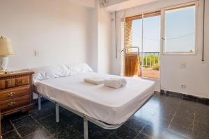 Con terraza con campo fútbol, pin pong con Parking