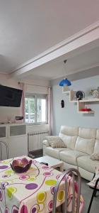 LIENCRES, céntrico, PLANTA BAJA