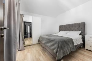 Sea Breeze Makarska-3BR, Sea View & Prime Location