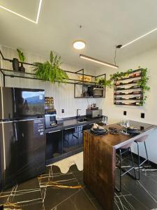 The Altitude Cabana 1374-Black