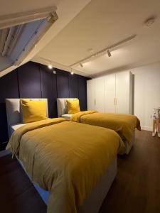 Garden Street - Antiquity Blue