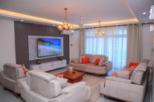 Luxury Sea View Hideaway - Steps from Nyali Beach