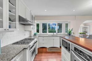 Luxuary Stay in West Vancouver