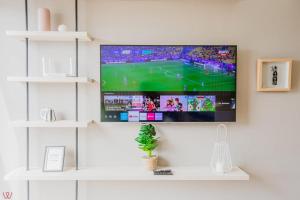 Engaging 2BR rooftop view in Barranco