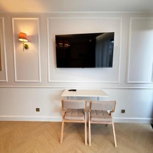 Pratum Pink&Blue Mikołajki - Apartament 2 Glamour z widokiem na jezioro