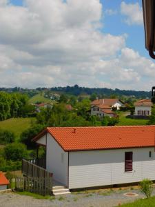 Chalets chalet Paille en Queue, au pays basque avec piscine et vue sur Hasparren : photos des chambres