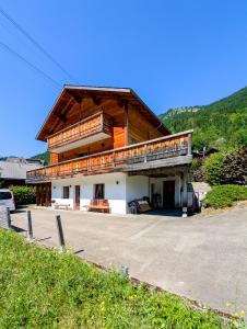 Magnifique chalet avec vue Centre Champéry