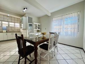 Casa dos Golfinhos - Praia de Palmas a 100m do mar