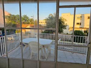 Appartements Les cigognes : Appartement 2 Chambres avec Terrasse