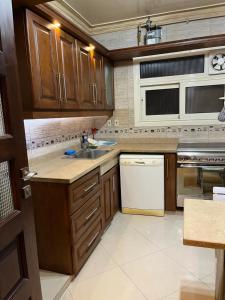 Elegant & spacious 3 bedroom furnished apartment