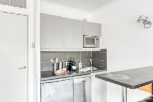 Appartements 7mn walk to Metro, in ApartHotel : photos des chambres