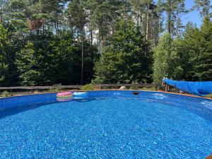 Domek z basenem nad jeziorem Gwiazdy, Ostoja Bukowo, Kaszuby