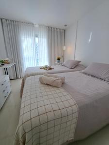 Suíte com Piscina a 15 min da Praia da Barra da Tijuca - RJ