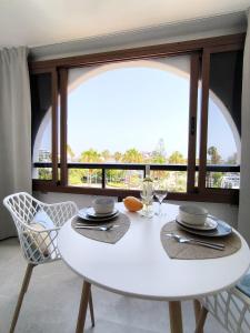 Parque Santiago II - modern studio Las Americas - heated pool, 250m to the beach