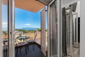 Sea Breeze Makarska-3BR, Sea View & Prime Location