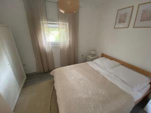 Apartment MiA with WIFi and private garden