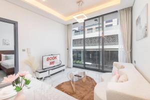 Arjan Apartment sleeps 3 with Private Balcony! - 4hvězdičkové hotely ve městě Dubaj