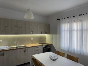 Ilis Apartment, Pogradec