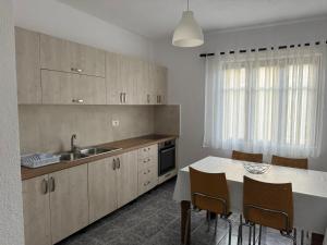 Ilis Apartment, Pogradec