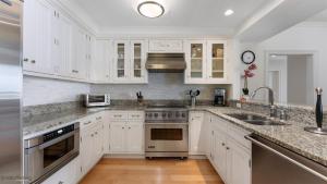 Residence 511 At The Grand