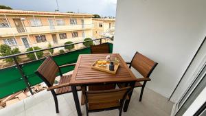 105 - Beachside Renovated 1BR apt 5 min from Beach