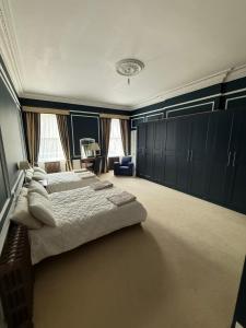 Entire rental in Edinburgh City Centre