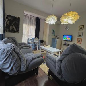 Ho&En - Coastal Serenity Entire Rental Unit in Durrës, Albania