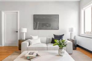 Top Notch 2BR & 2BA Suite Minutes to Central Park