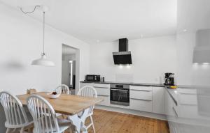 Stunning Apartment In Esbjerg V With Wifi