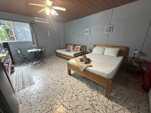 Studio Apartment 2 & AC-2 Pools-Jungle-Beach-WiFi-TV