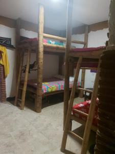 Grande y hermosa casa de tapia