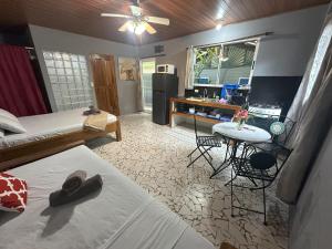 Studio Apartment 2 & AC-2 Pools-Jungle-Beach-WiFi-TV