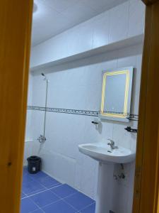 Spacieux et en avenue principale