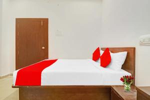Hotel O R Square Near LB Nagar Metro Station