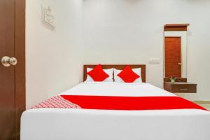Hotel O R Square Near LB Nagar Metro Station