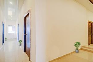 Hotel O R Square Near LB Nagar Metro Station