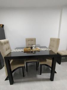 Fresca y confortable Habitación en Apartamento Compartido