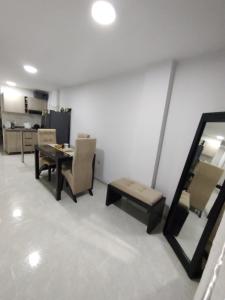 Fresca y confortable Habitación en Apartamento Compartido