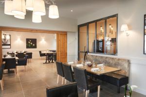 Hotels Pont du Chalon Hotel and Restaurant : photos des chambres